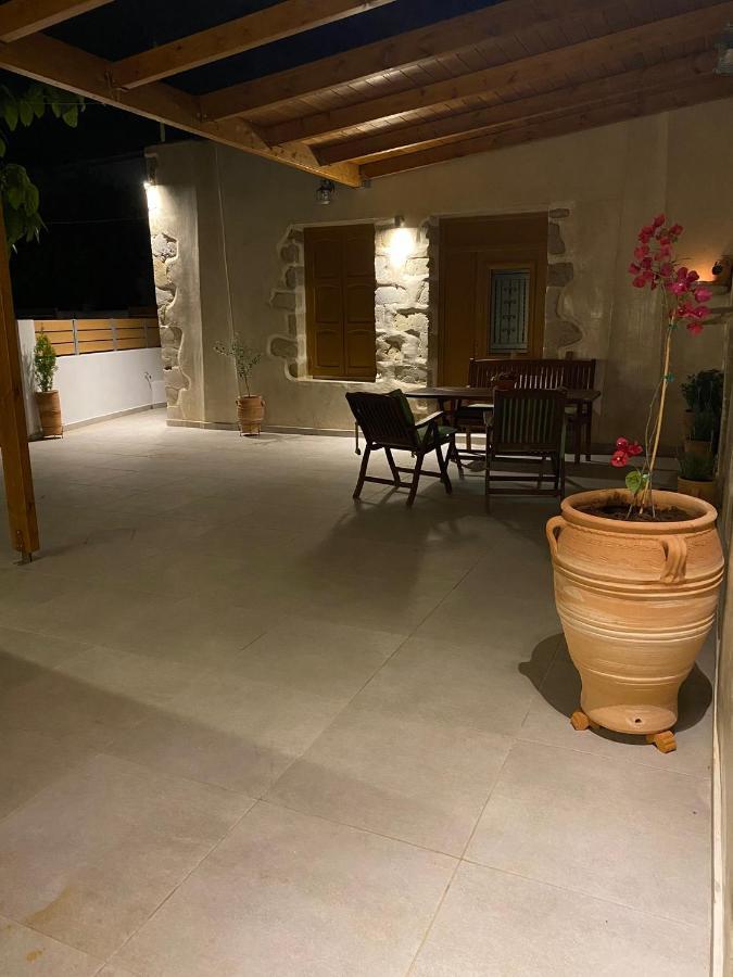 Avli House Vori Villa Buitenkant foto