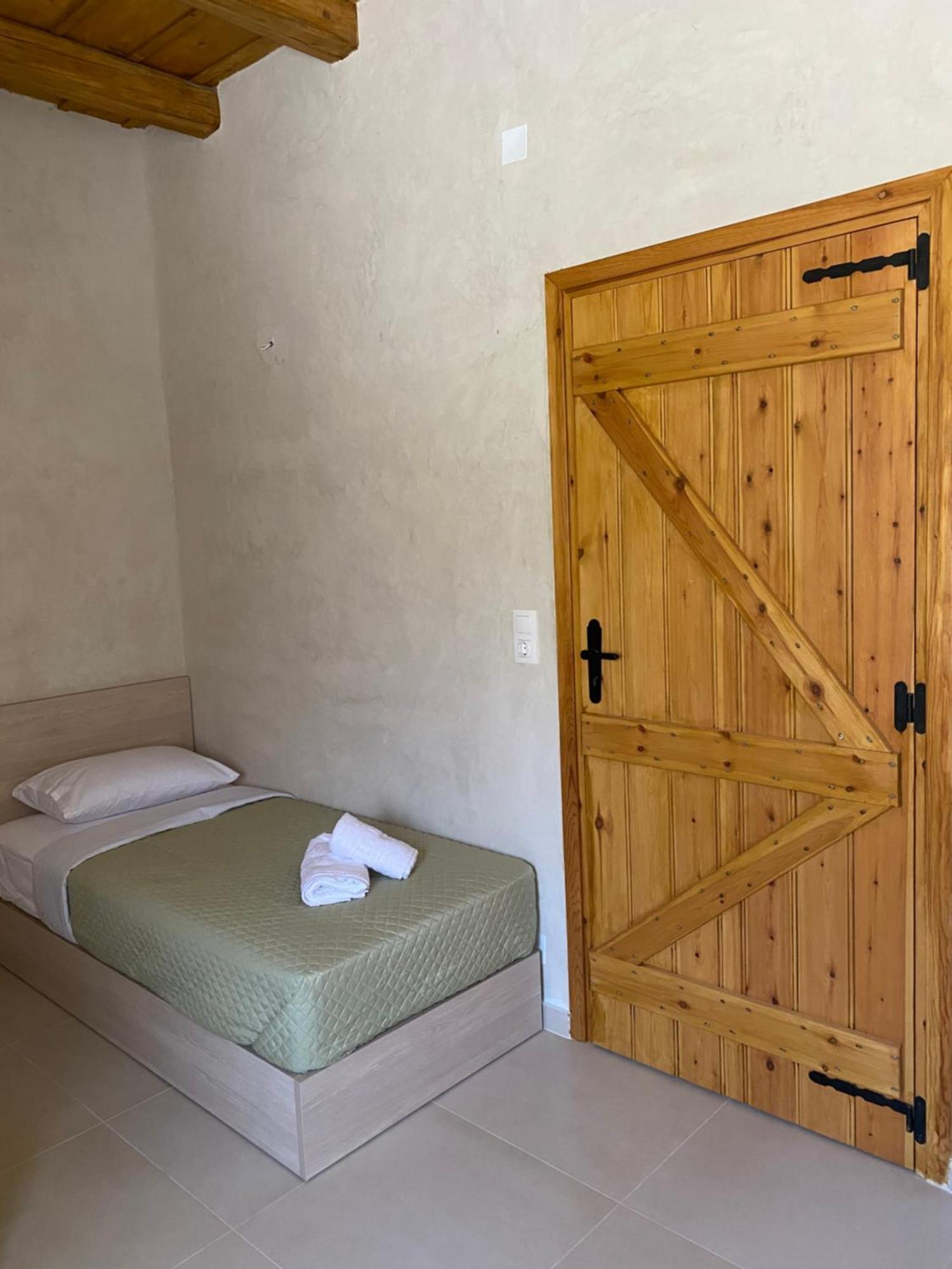 Avli House Vori Villa Buitenkant foto